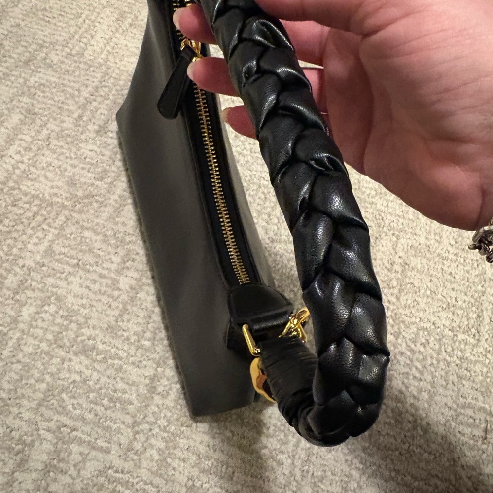 🖤 Aupen Black Leather Shoulder Bag with Braided Handle - Picture 3 of 7